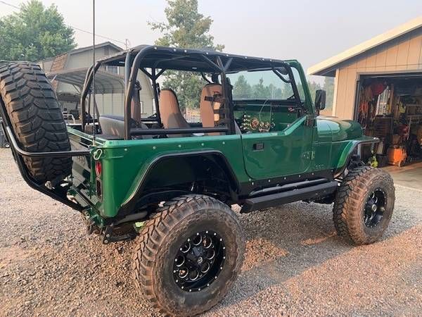 Jeep-Cj7-1983-Green-8