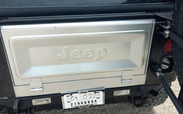 Jeep-Cj7-1983-Silver-11