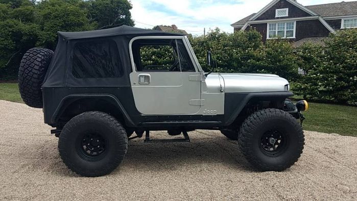 Jeep-Cj7-1983-Silver-16
