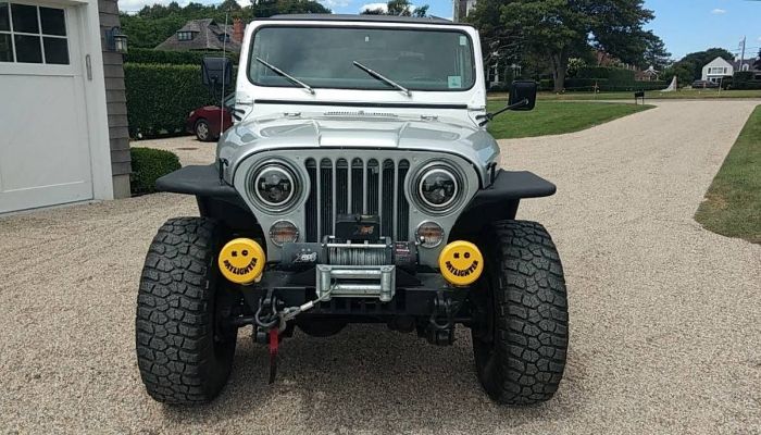Jeep-Cj7-1983-Silver-17