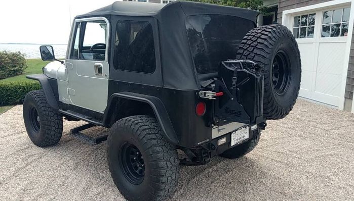 Jeep-Cj7-1983-Silver-19