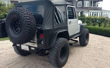 Jeep-Cj7-1983-Silver-21