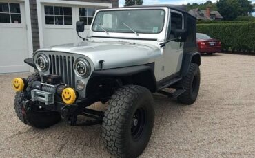 Jeep-Cj7-1983-Silver