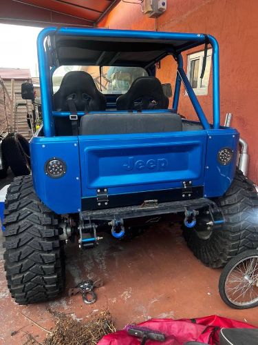 Jeep-Cj7-1984-2