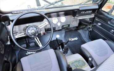 Jeep-Cj7-1984-Black-2