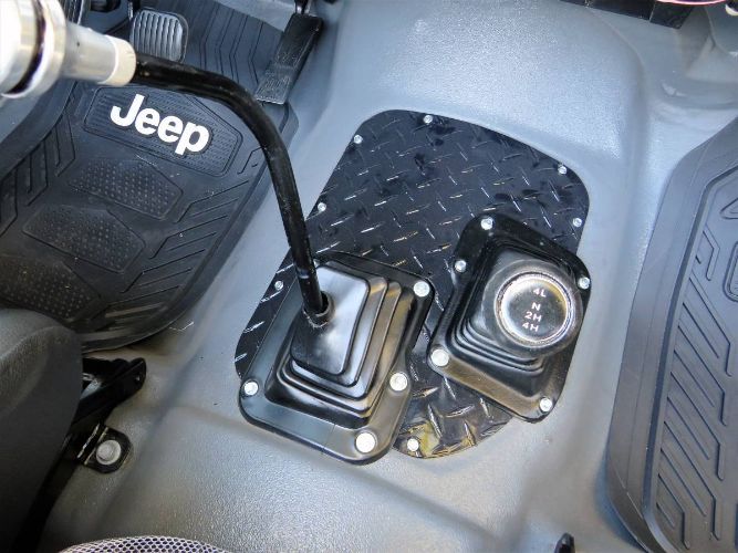 Jeep-Cj7-1984-Black-4