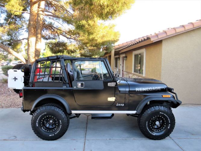 Jeep-Cj7-1984-Black-8