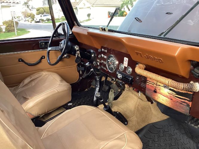 Jeep-Cj7-1984-Brown-2