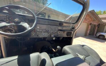 Jeep-Cj7-1984-Gray-10