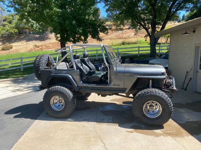Jeep-Cj7-1984-Gray-3