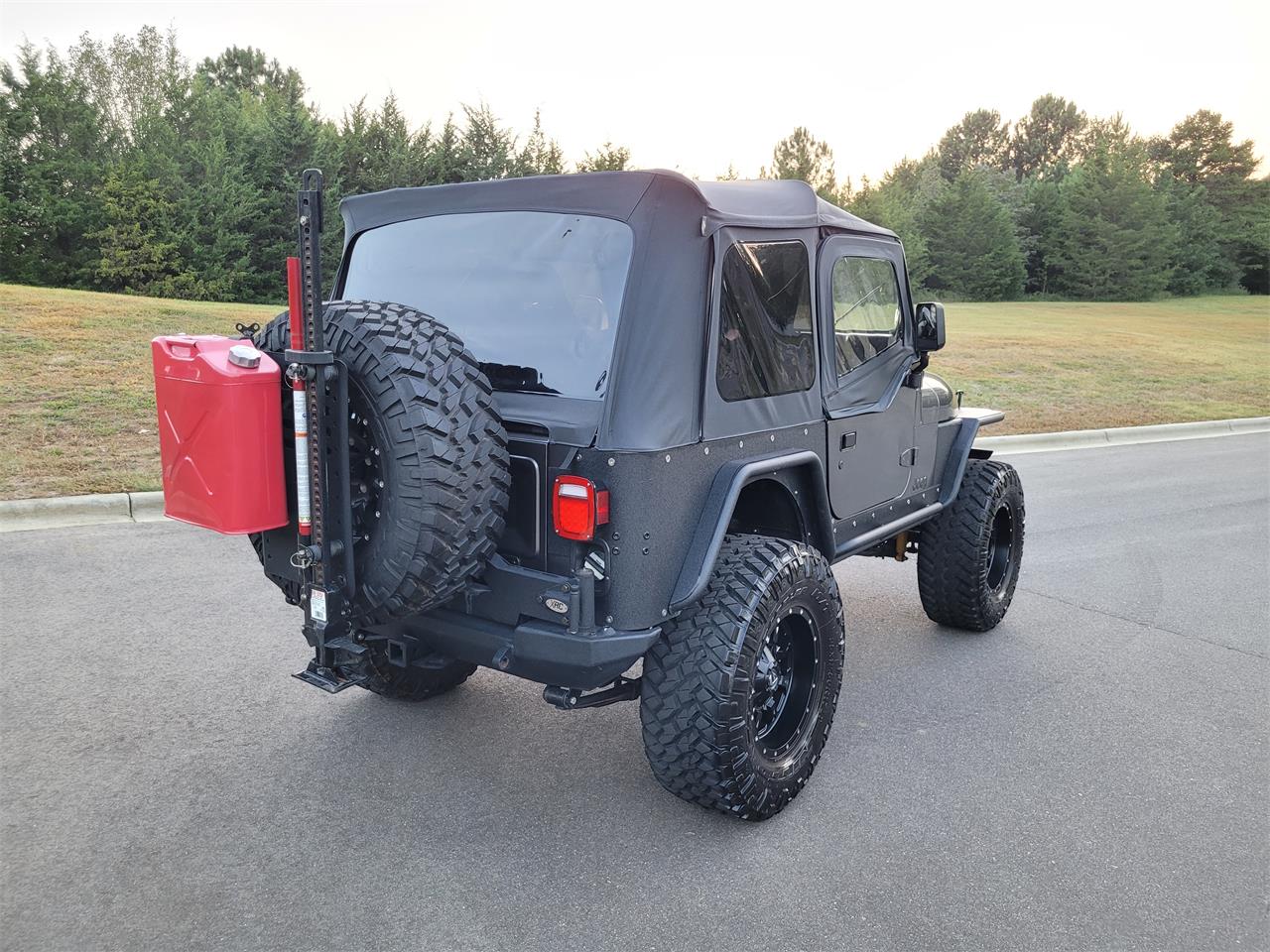 Jeep-Cj7-1984-Grey-Black-4