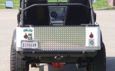 Jeep-Cj7-1984-White-1