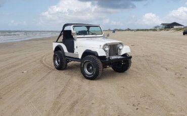 Jeep-Cj7-1984-White