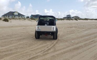 Jeep-Cj7-1984-White-4