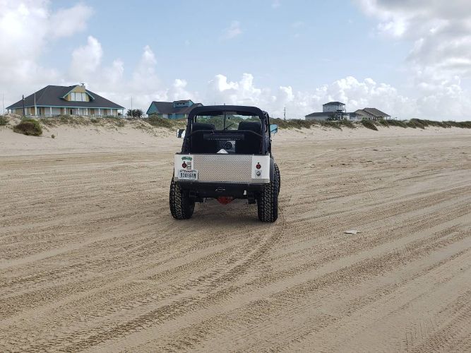 Jeep-Cj7-1984-White-4