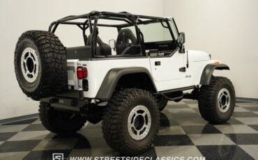 Jeep-Cj7-1984-White-Black-10