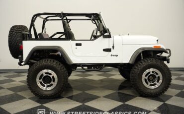 Jeep-Cj7-1984-White-Black-12