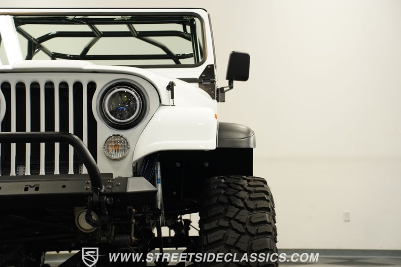 Jeep-Cj7-1984-White-Black-17