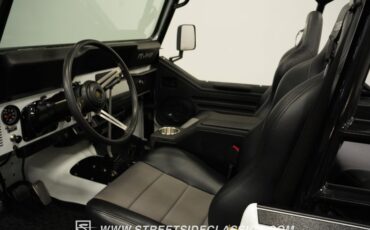 Jeep-Cj7-1984-White-Black-2