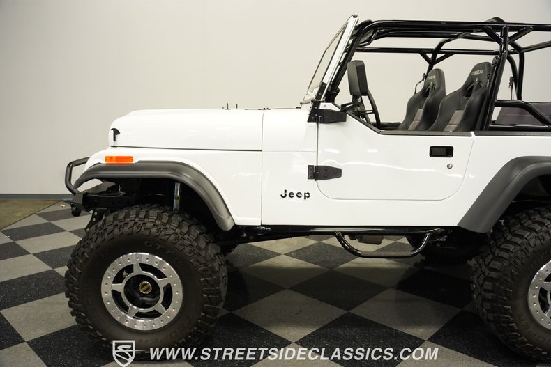 Jeep-Cj7-1984-White-Black-20