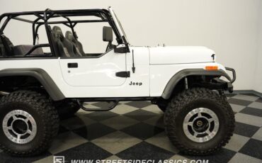 Jeep-Cj7-1984-White-Black-27