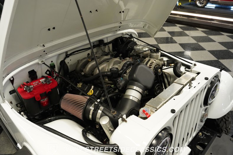 Jeep-Cj7-1984-White-Black-32