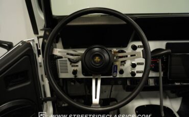 Jeep-Cj7-1984-White-Black-36