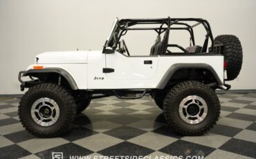 Jeep-Cj7-1984-White-Black