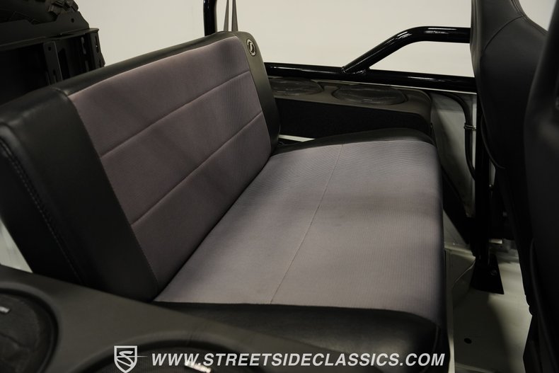 Jeep-Cj7-1984-White-Black-48