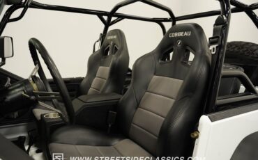 Jeep-Cj7-1984-White-Black-49