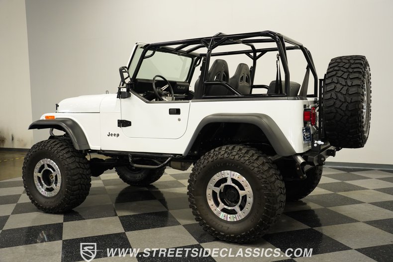 Jeep-Cj7-1984-White-Black-6