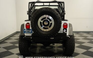 Jeep-Cj7-1984-White-Black-8