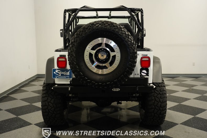 Jeep-Cj7-1984-White-Black-8