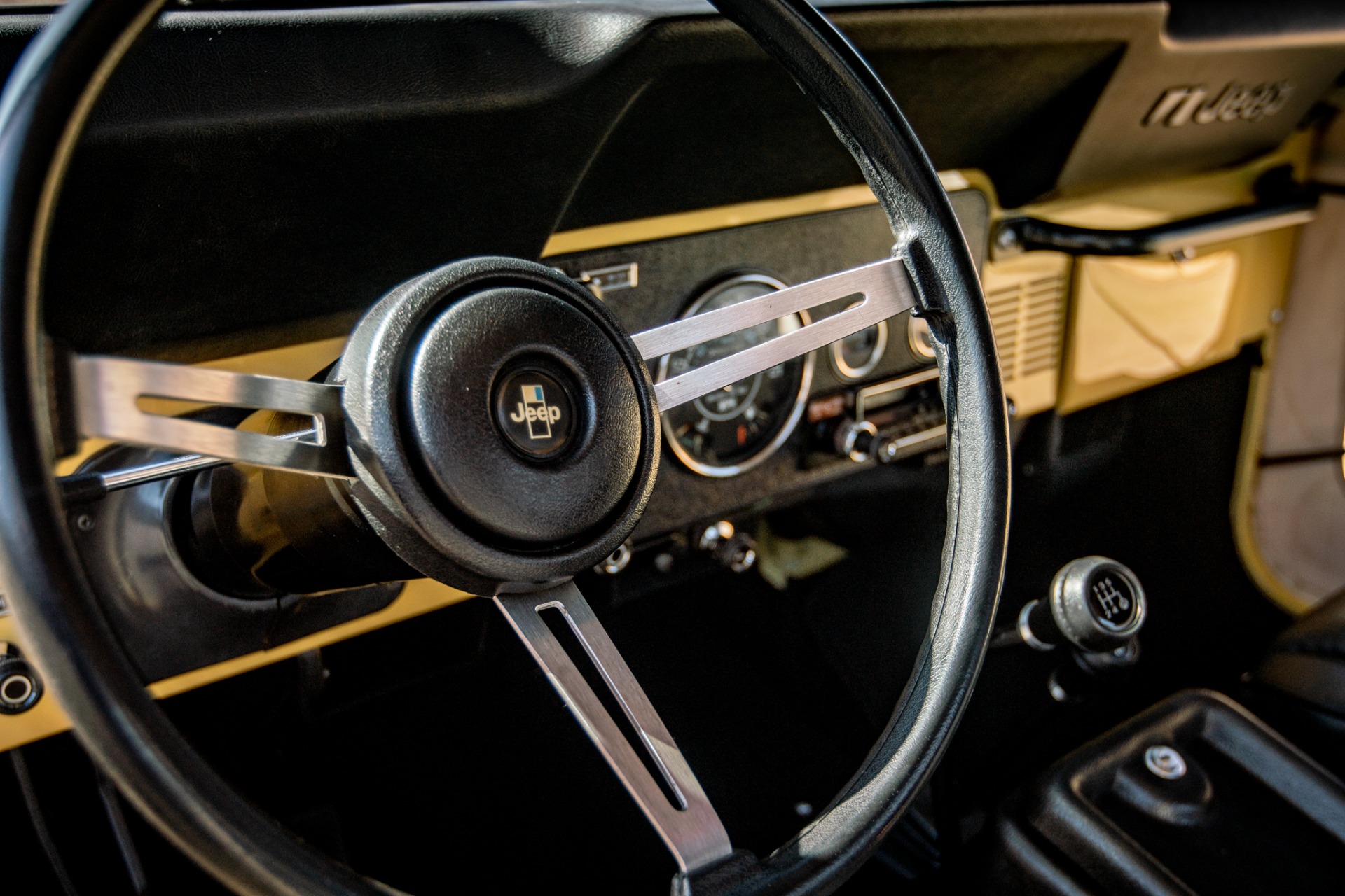 Jeep-Cj7-1984-Yellow-Black-29