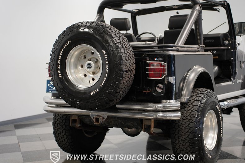 Jeep-Cj7-1985-Black-Black-26