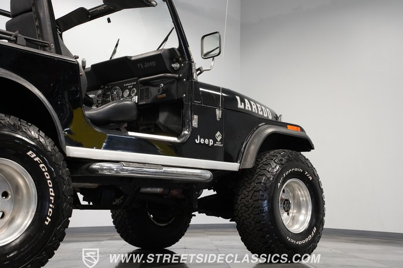 Jeep-Cj7-1985-Black-Black-28