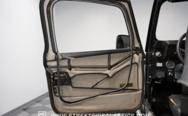 Jeep-Cj7-1985-Black-Black-36
