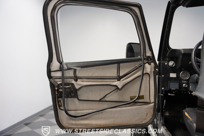 Jeep-Cj7-1985-Black-Black-36