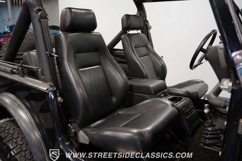Jeep-Cj7-1985-Black-Black-43