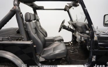 Jeep-Cj7-1985-Black-Black-44