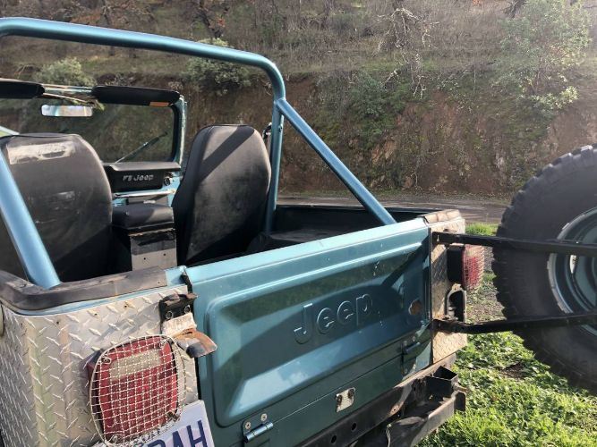 Jeep-Cj7-1985-Custom-10