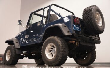 Jeep-Cj7-1985-Navy-Blue-Metallic-Black-29