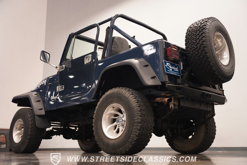 Jeep-Cj7-1985-Navy-Blue-Metallic-Black-29