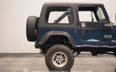 Jeep-Cj7-1985-Navy-Blue-Metallic-Black-34