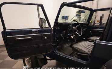 Jeep-Cj7-1985-Navy-Blue-Metallic-Black-41