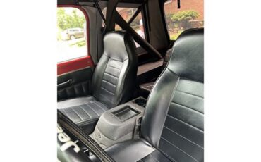 Jeep-Cj7-1985-Red-Black-6