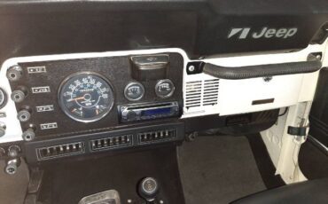 Jeep-Cj7-1985-White-1