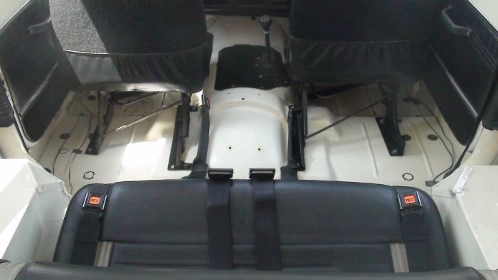 Jeep-Cj7-1985-White-16