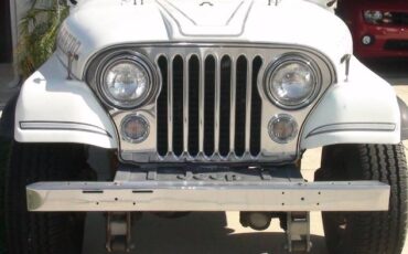 Jeep-Cj7-1985-White-18