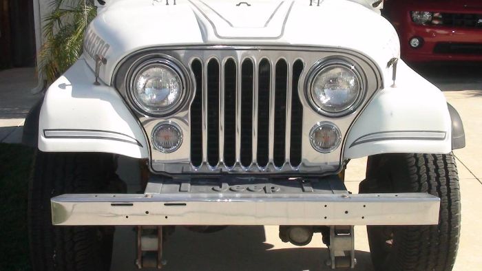 Jeep-Cj7-1985-White-18